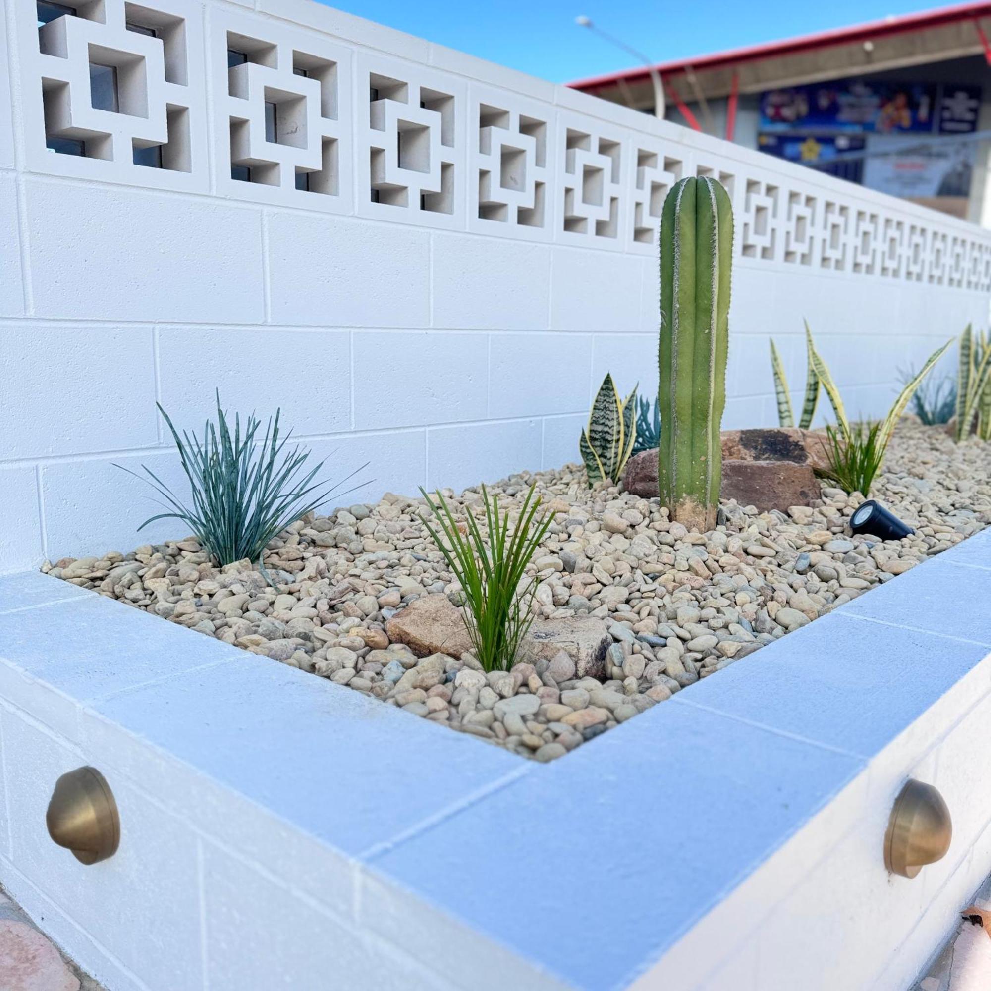 Surfside 22 Motel *