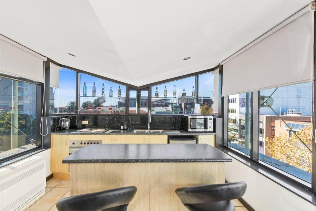 Kokopelli Iconic Cbd Deco Penthouse 360 Degree Views Parking Apartment