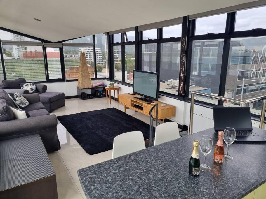 Kokopelli Iconic Cbd Deco Penthouse 360 Degree Views Parking * Wollongong