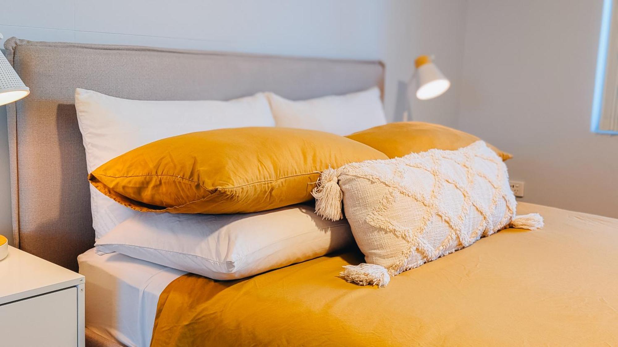 Apartment Harbourside Bliss: 2-bedroom Coastal