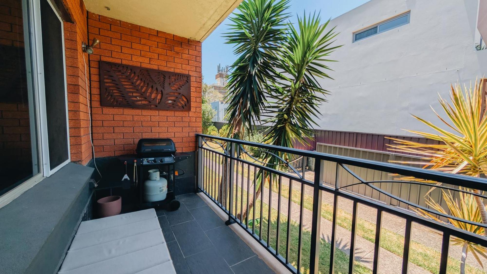 Harbourside Bliss: 2-bedroom Coastal Apartment *