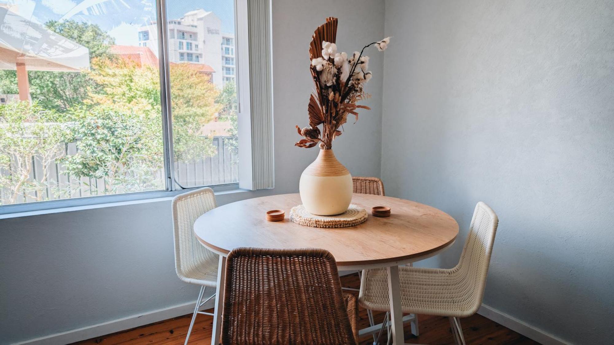 Harbourside Bliss: 2-bedroom Coastal Wollongong