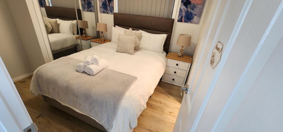 Wollongong Flat 10Mins Walk To Hospital & Train Station, Free Parking & Wi-Fi Holiday home