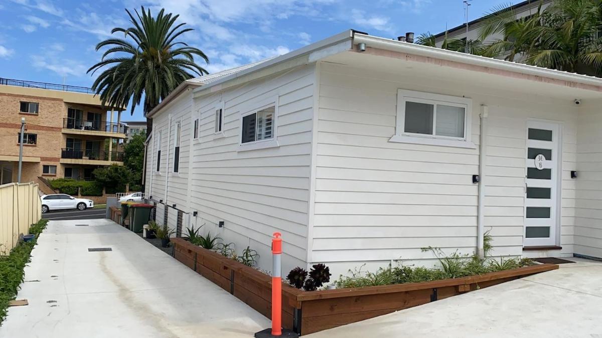 Holiday home Stylish 10mins Walk To Hospital & Train Station With Parking