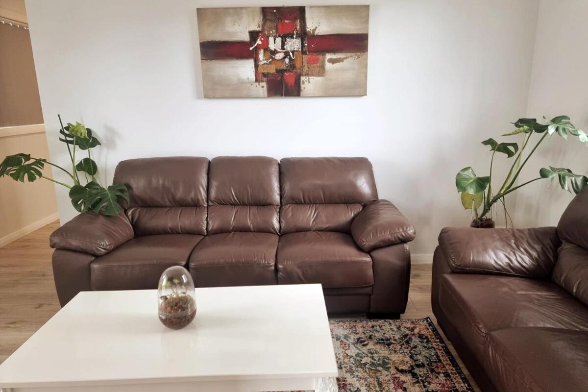 Holiday home Wollongong Flat 10Mins Walk To Hospital & Train Station, Free Parking & Wi-Fi Wollongong