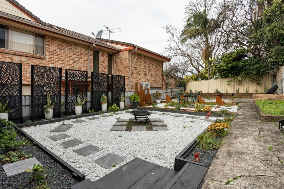 Holiday home Stylish Heritage 10mins Walk To Hospital With Free Parking Wollongong