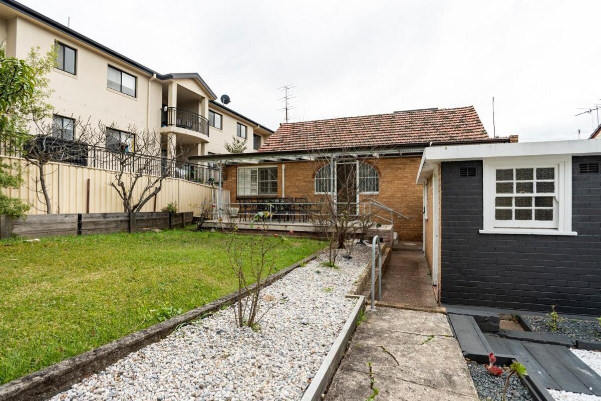 Holiday home Stylish Heritage 10mins Walk To Hospital With Free Parking