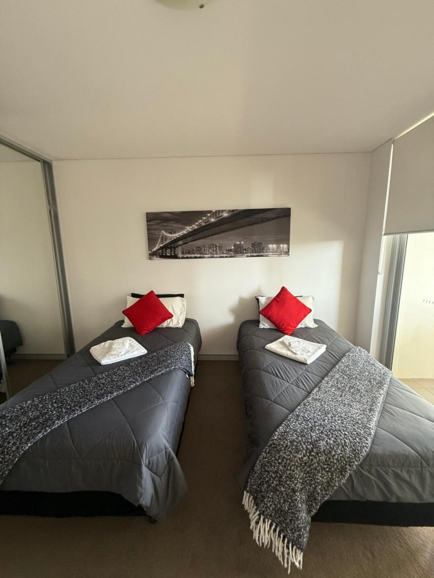 Cozy Private With Bathroom Right In Homestay *