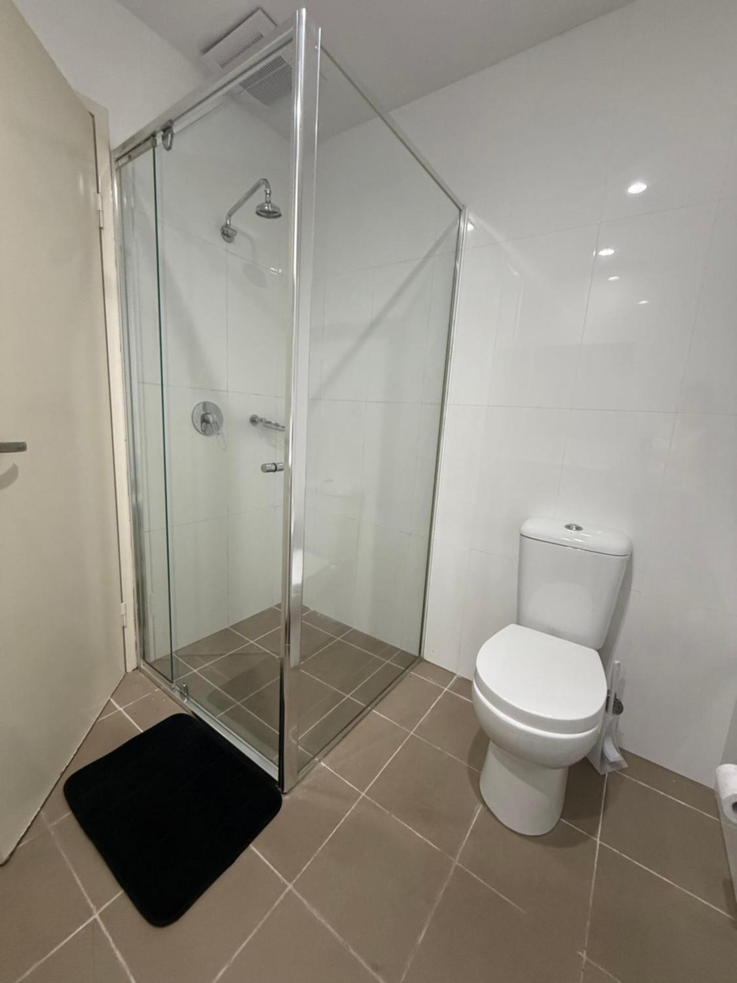 Cozy Private With Bathroom Right In Wollongong