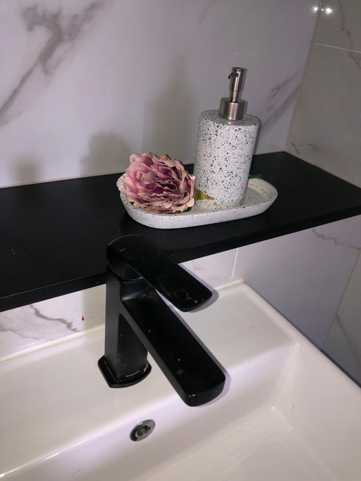 Modern Coastal Living With 5g & Netflix Wollongong