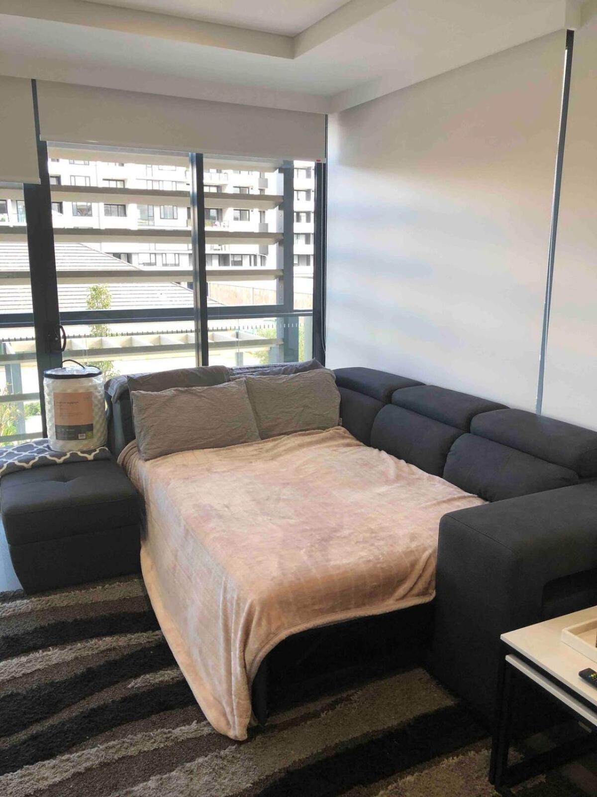 Modern Coastal Living With 5g & Netflix Apartment