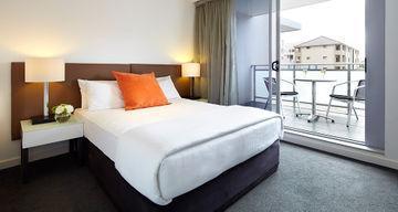 Adina Aparthotel 4*