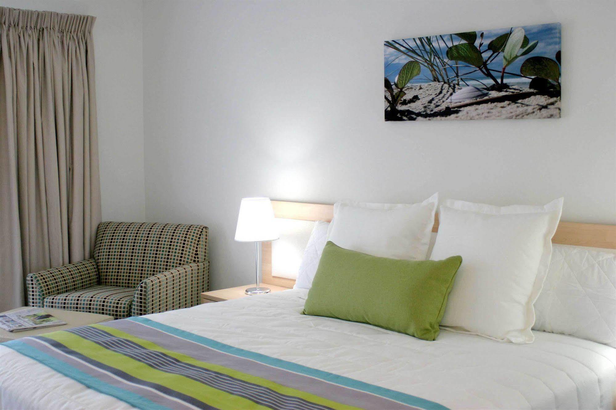 Quality Pioneer Sands Aparthotel Wollongong