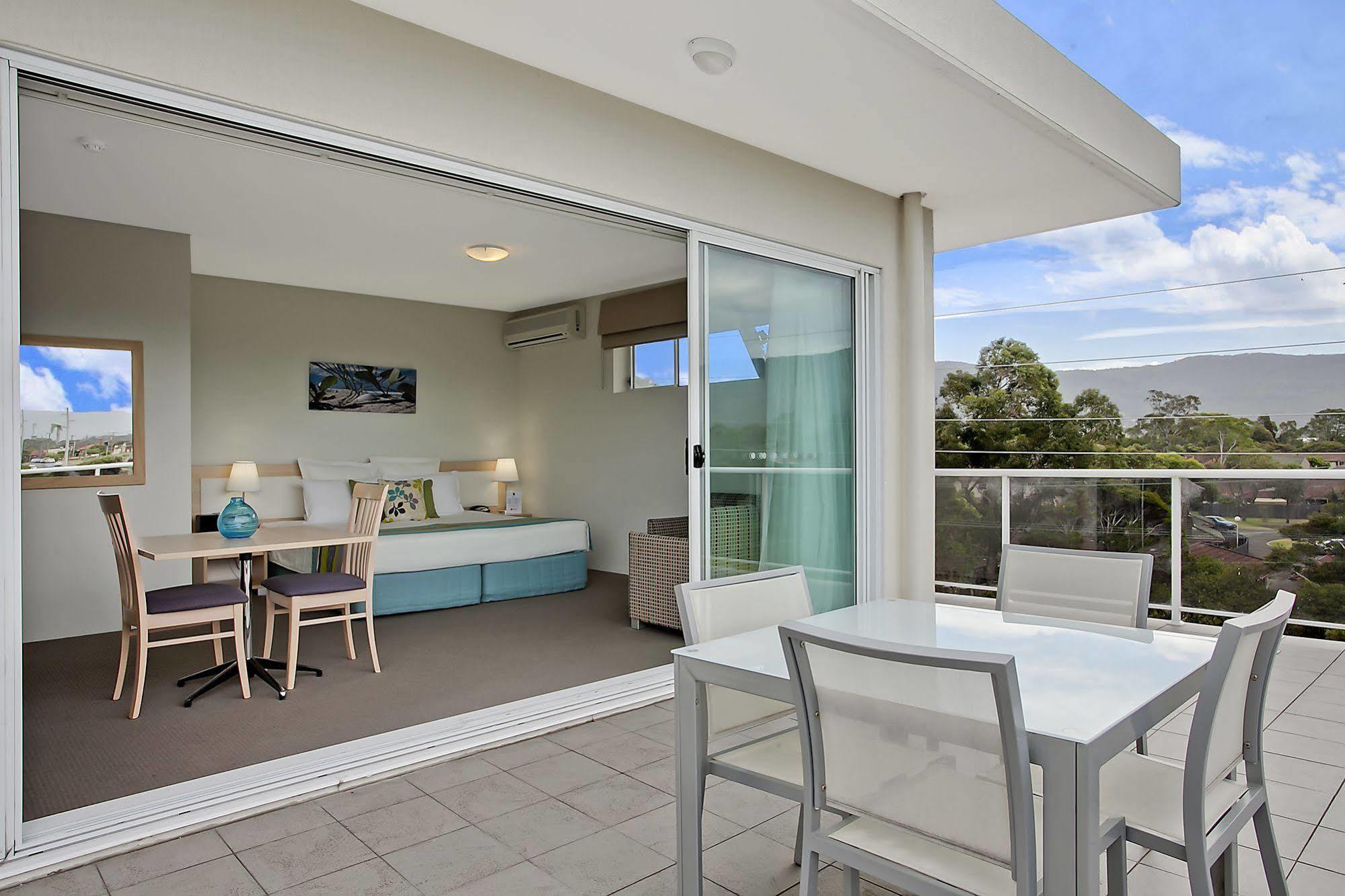 Aparthotel Quality Pioneer Sands 4*