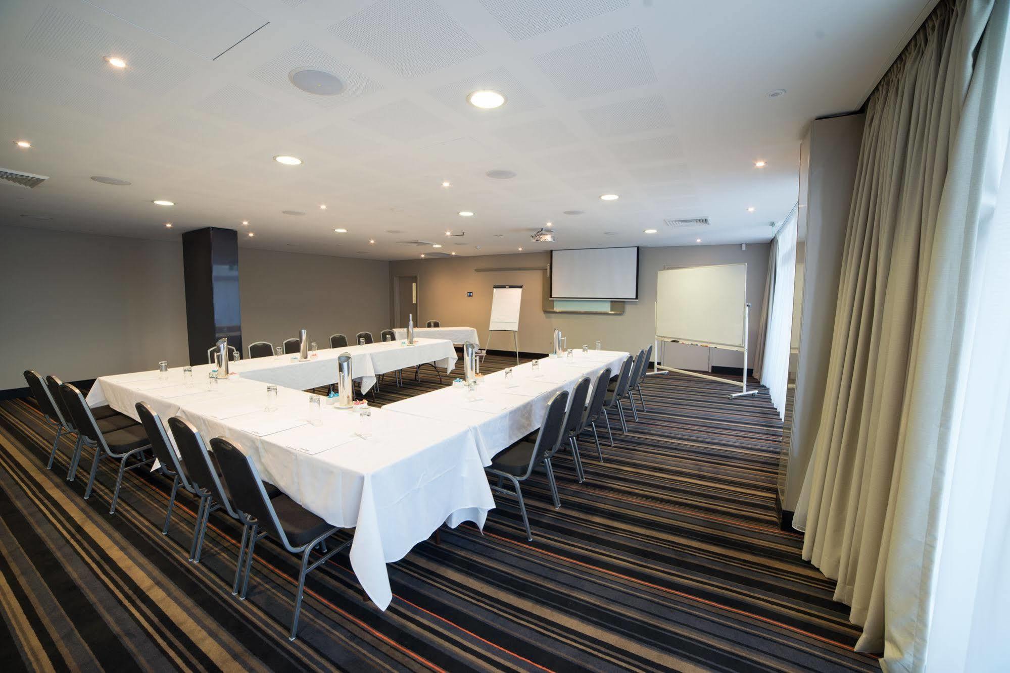 Quality Pioneer Sands Aparthotel