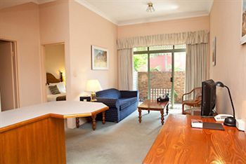 The Belmore Apartment *