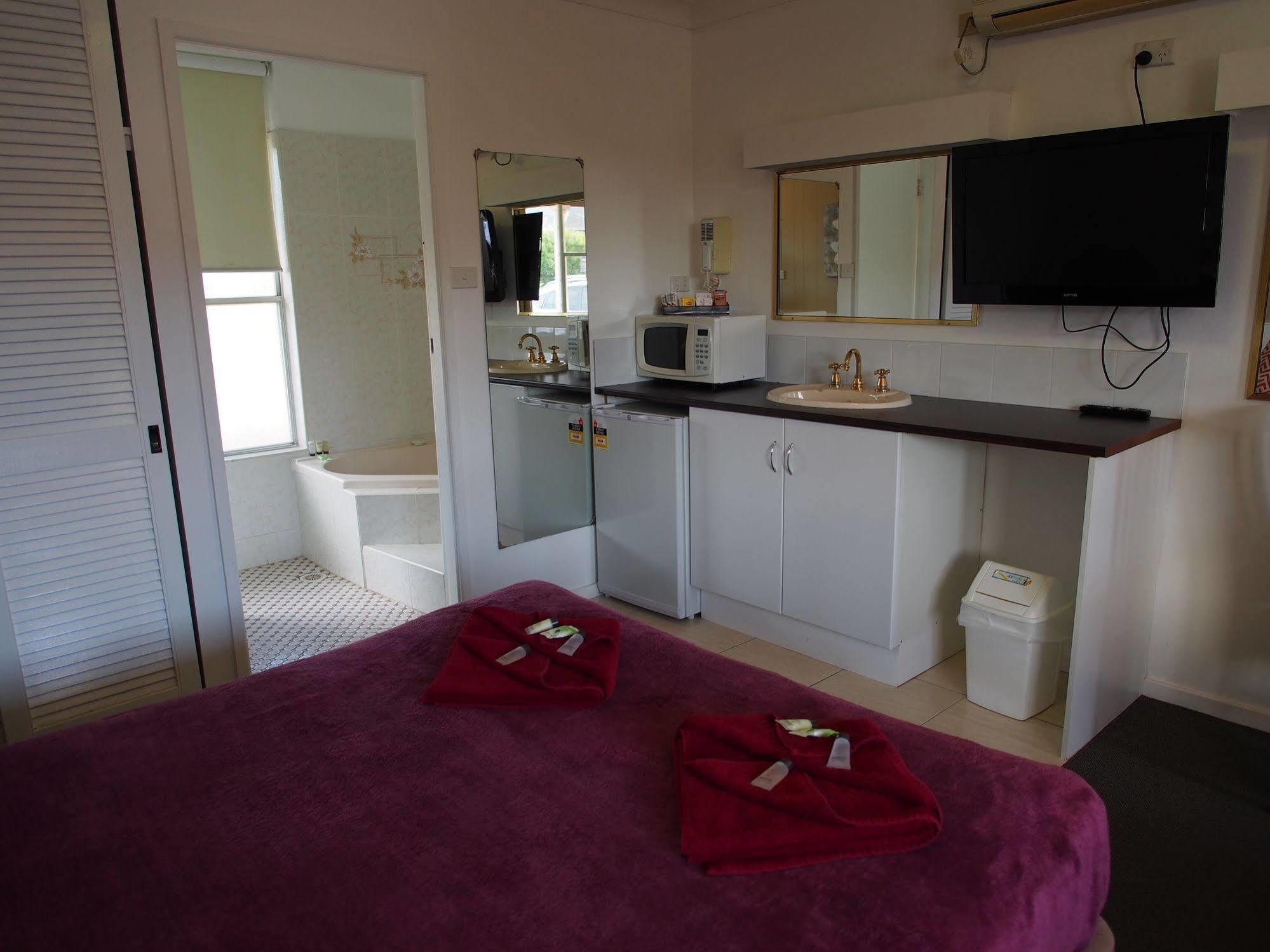 Windmill 3* Wollongong