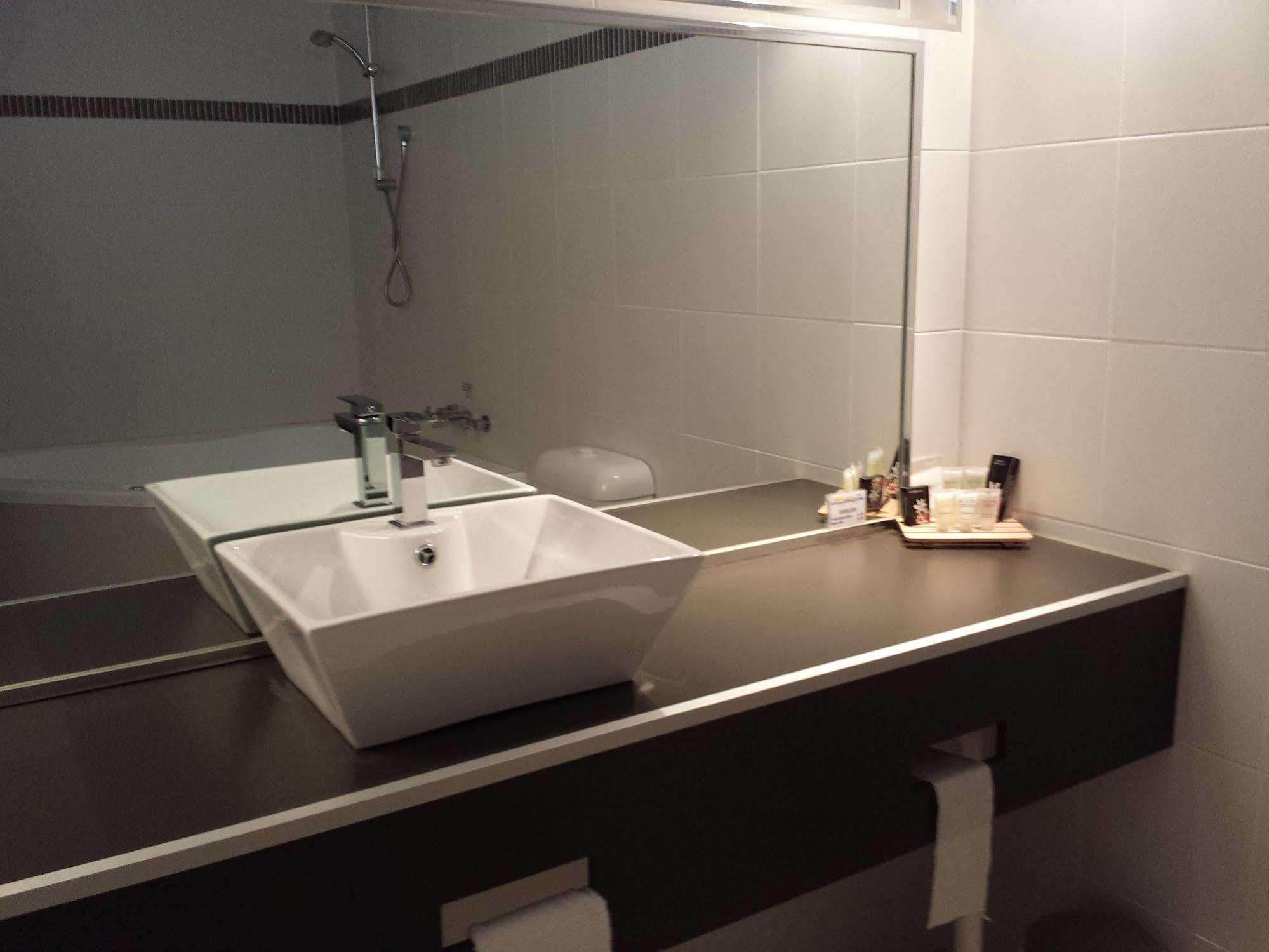 Comfort Towradgi Hotel 3*