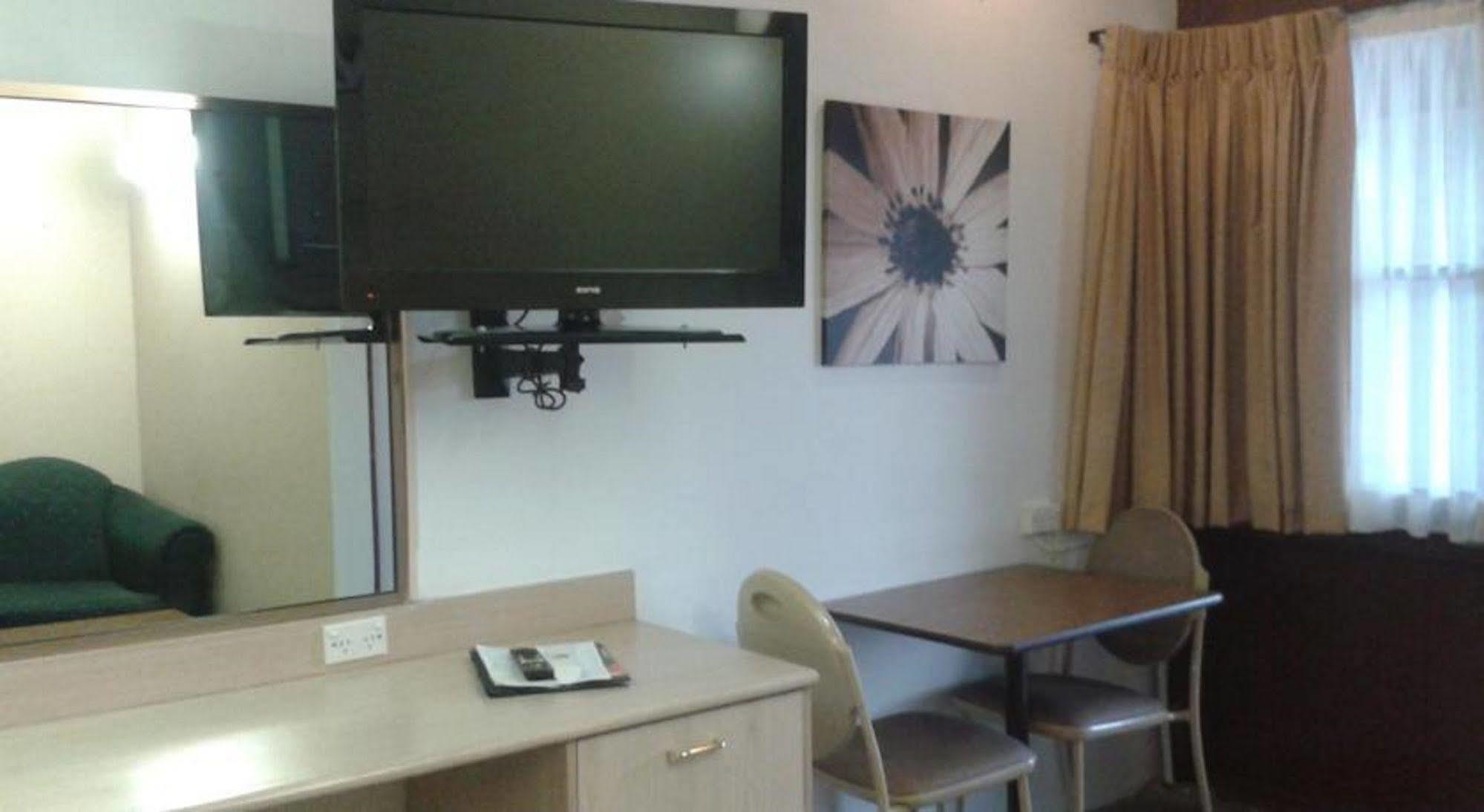 Elsinor Motor Motel 3*