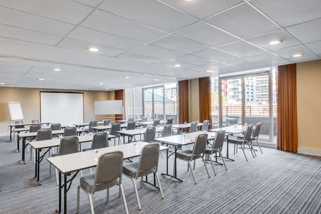 Adina 4* Wollongong