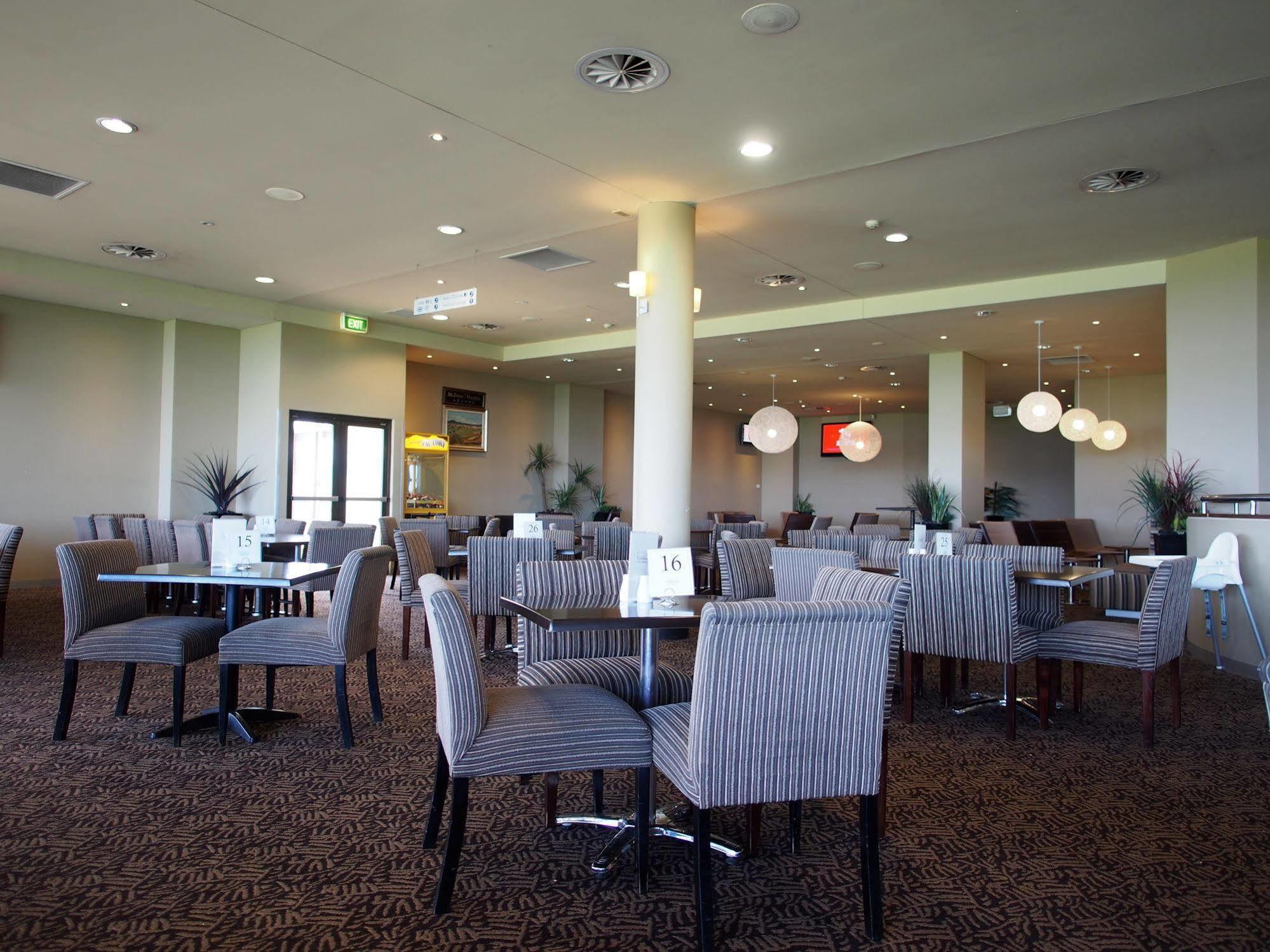 Aparthotel Western Sands