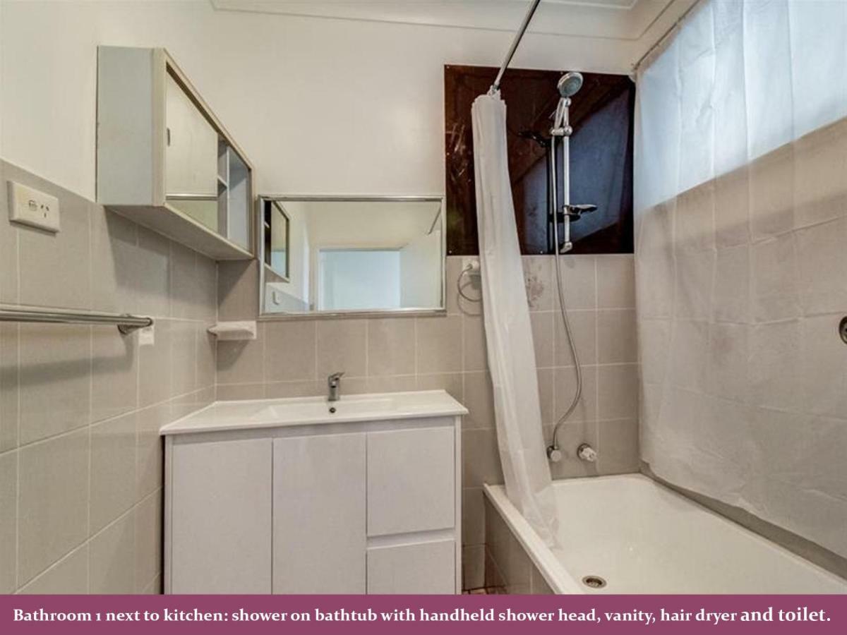 Holiday home Station House With Wi-fi,75 Inch Tv, Netflix,parking,beach *