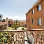 Beachside Oasis - Ocean Views And Walk To Everything