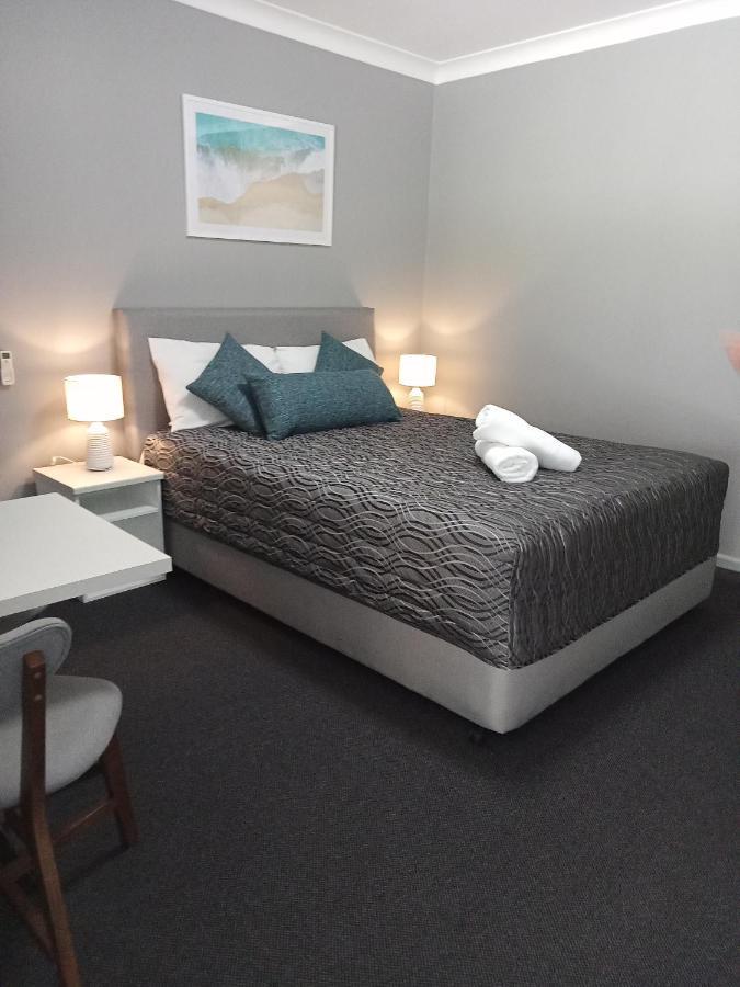 Solomon Figtree Hotel Wollongong