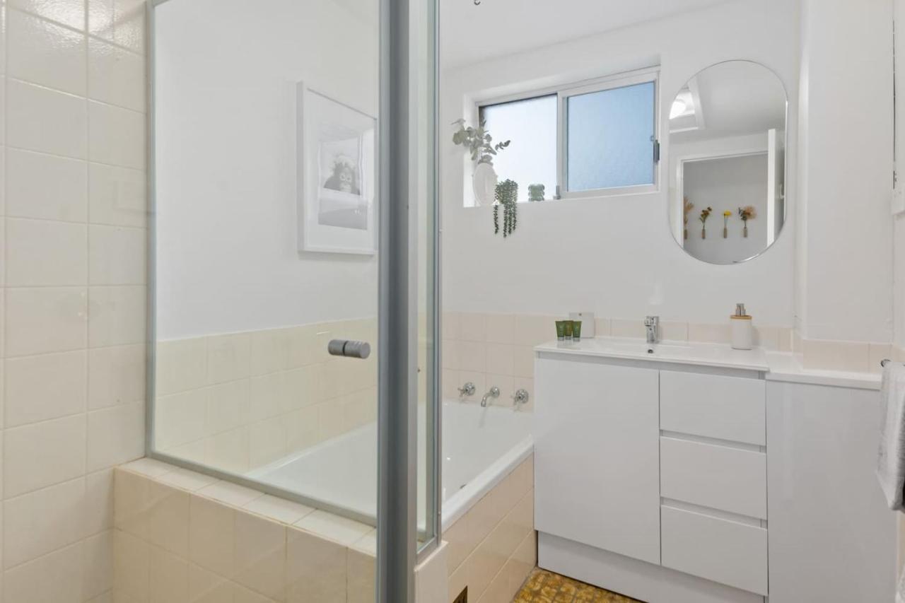 Apartment Sea Vista Escape - A Charming Waterside Wollongong
