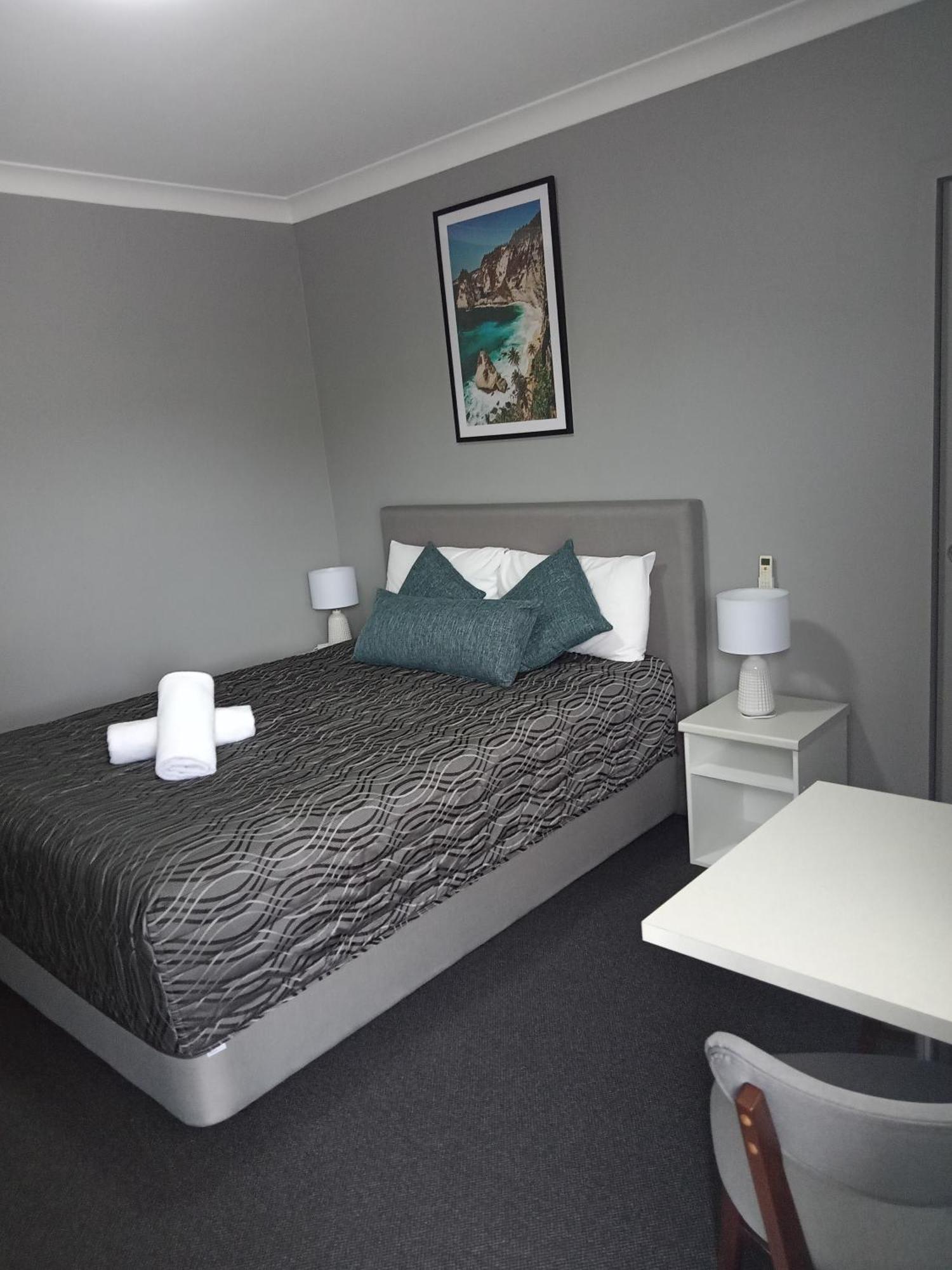 Hotel Solomon Figtree Wollongong