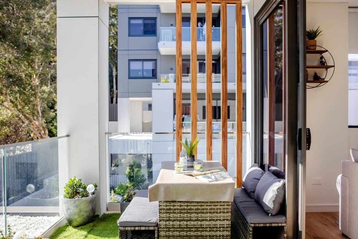 Scenic Gem Location With Rooftop