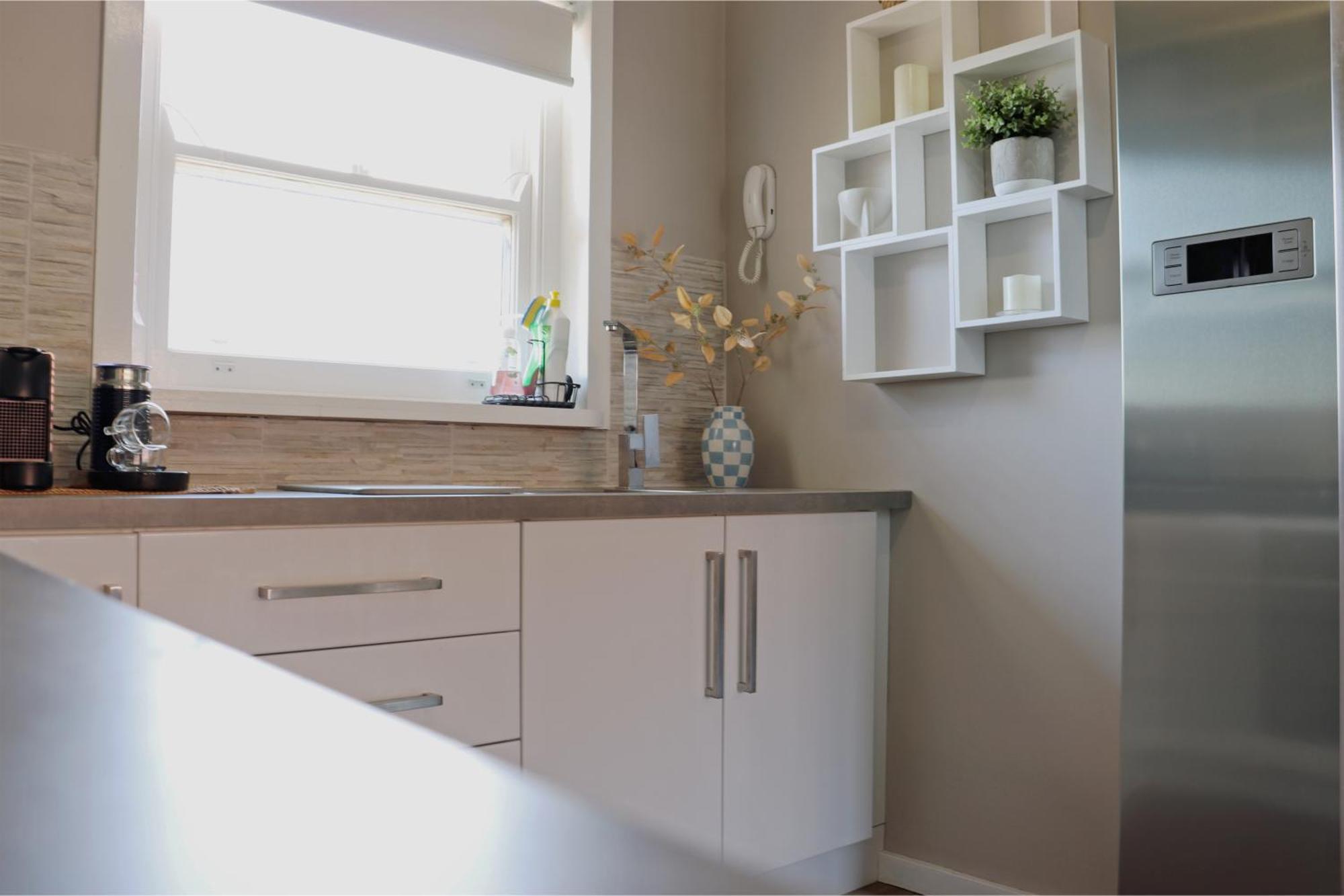 Apartment Luxe Newly Renovated 2 Bed Unit - Walk To