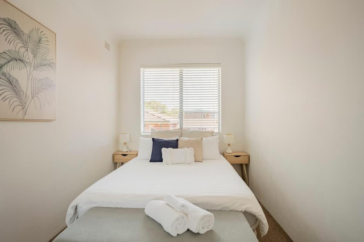 Beachside Oasis - Ocean Views And Walk To Everything Apartment