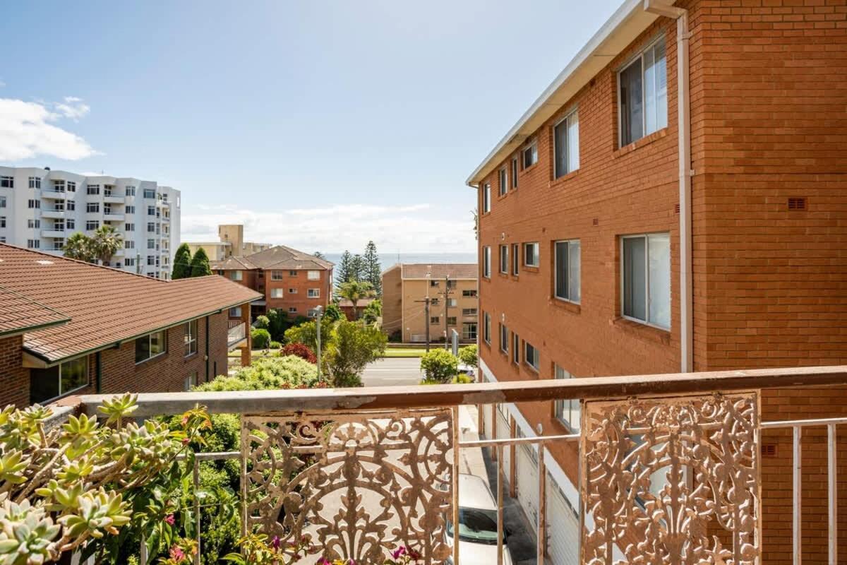 Apartment Beachside Oasis - Ocean Views And Walk To Everything *