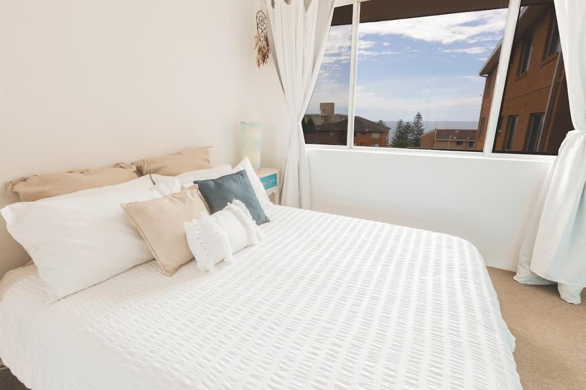 Apartment Beachside Oasis - Ocean Views And Walk To Everything Wollongong