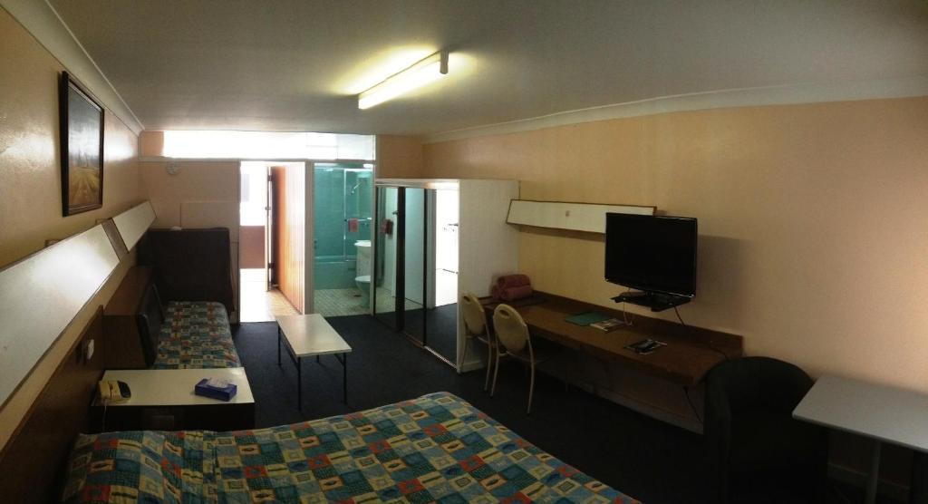City Beach Motel