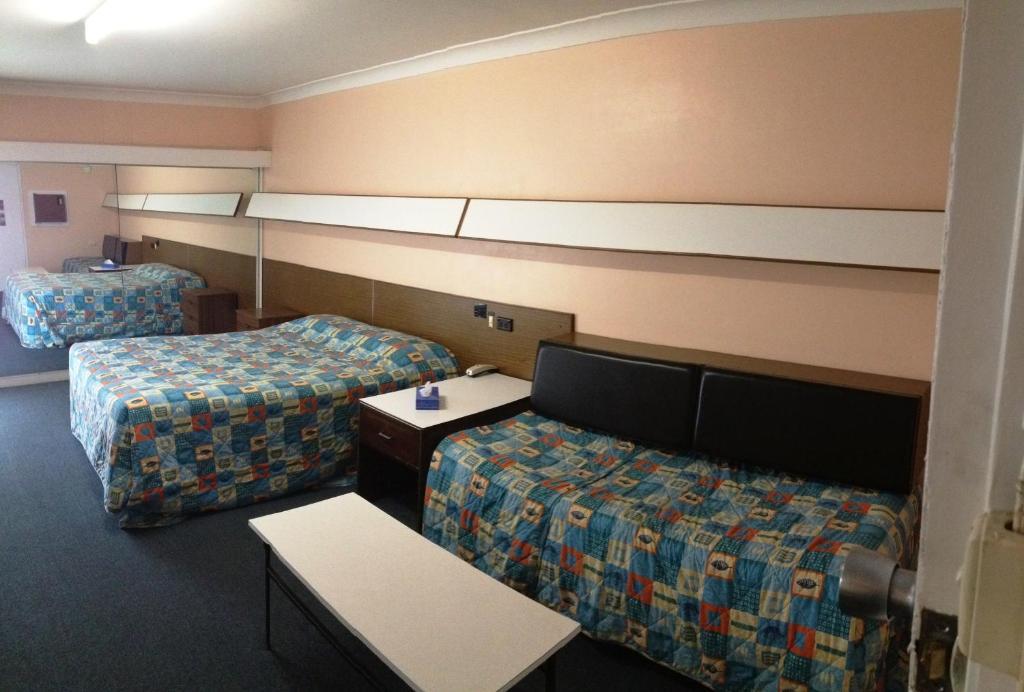 City Beach Motel Motel 3*