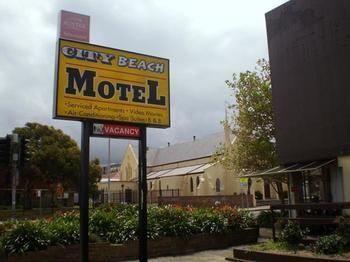 City Beach Motel 3*