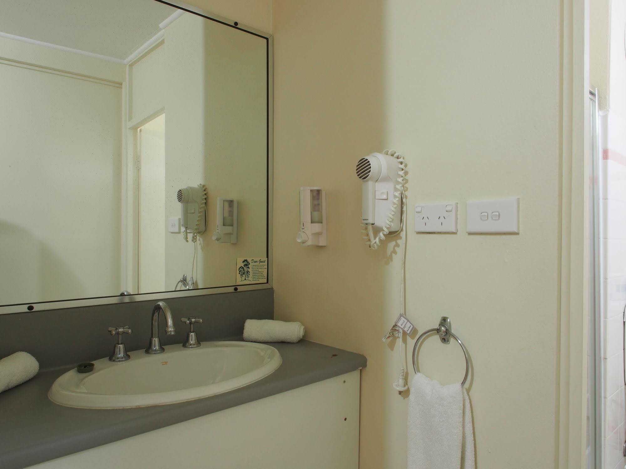 Solomon Figtree Hotel Wollongong