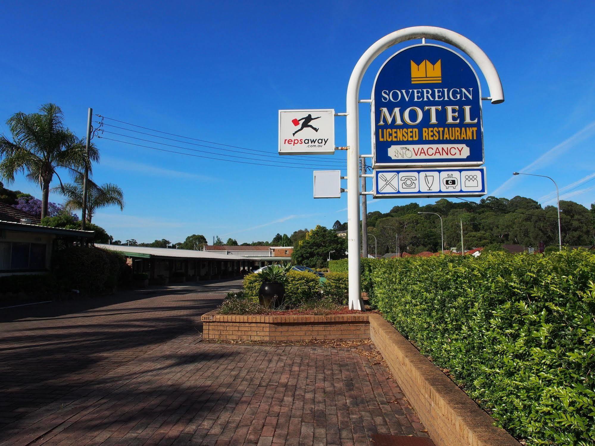 Hotel Solomon Figtree Wollongong